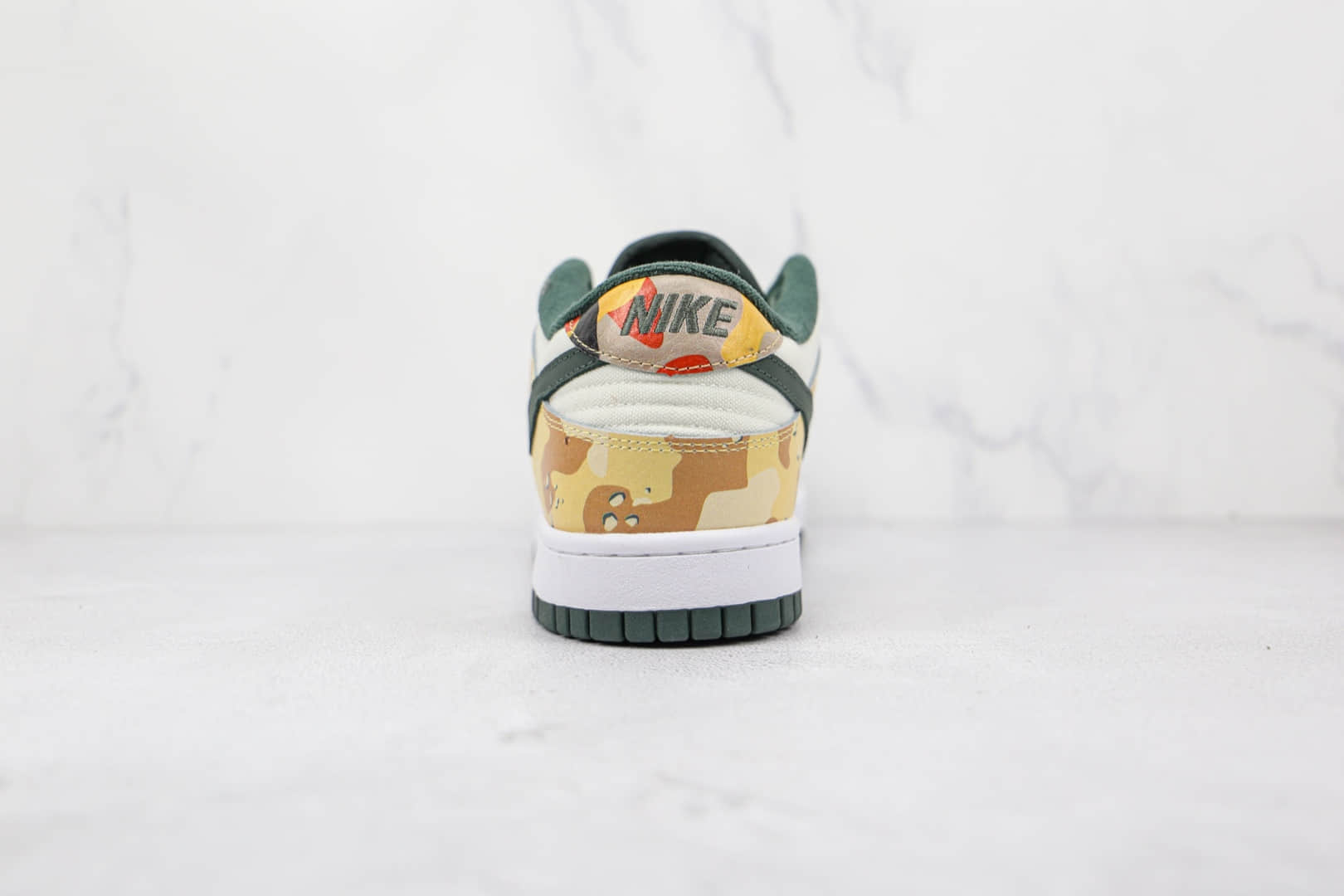 耐克Nike SB Dunk LOW PRO纯原版本低帮SB DUNK迷彩鸳鸯板鞋原楦头纸板打造 货号：DB1909-100