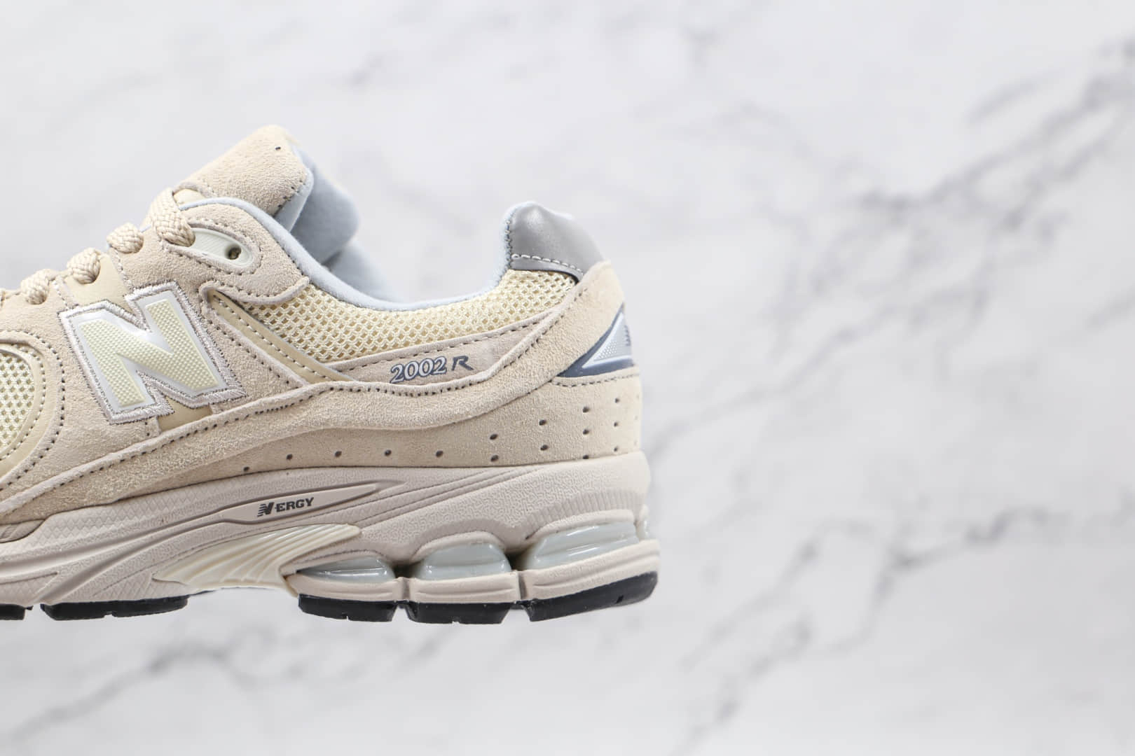 新百伦New balance 2002纯原版本复古老爹鞋NB2002浅米黄慢跑鞋原楦头纸板打造 货号:ML2002RE