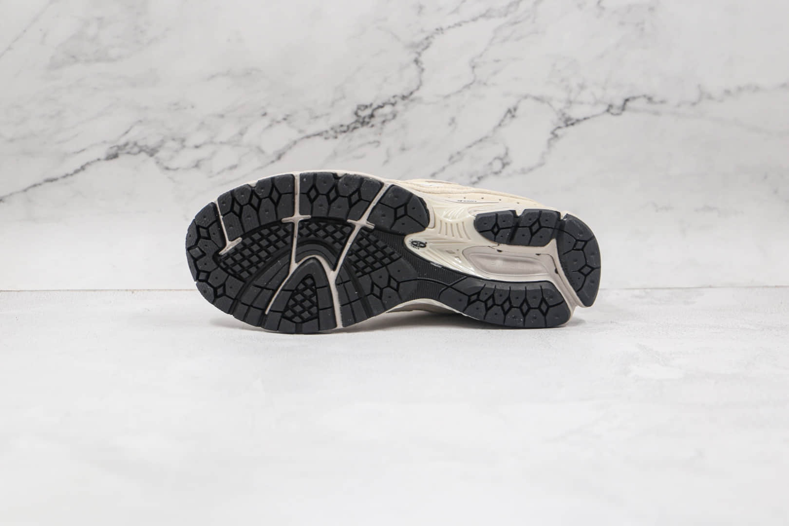 新百伦New balance 2002纯原版本复古老爹鞋NB2002浅米黄慢跑鞋原楦头纸板打造 货号:ML2002RE