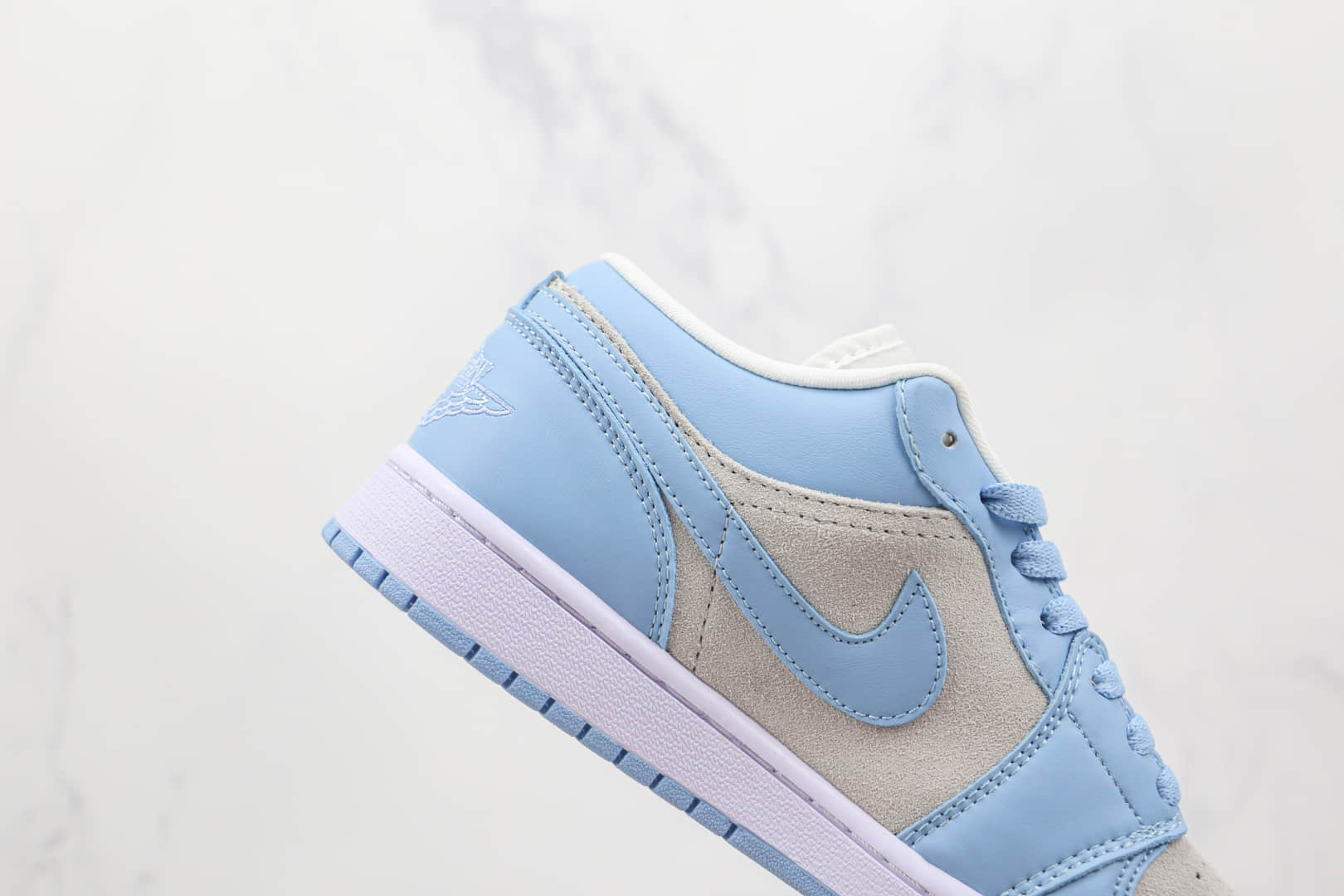 乔丹Air Jordan 1 Low纯原版本低帮AJ1灰蓝色大学蓝板鞋原楦头纸板打造 货号：DC0774-050