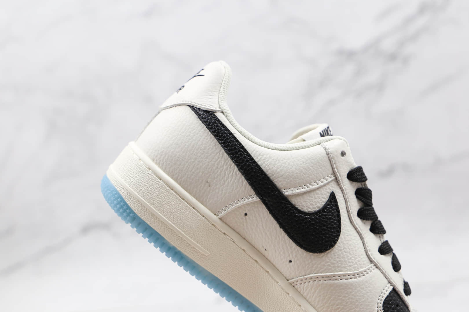 耐克NiKe Air Force 1 Low纯原版本低帮空军一号黑白可可配色板鞋内置气垫 货号:CU6603-113
