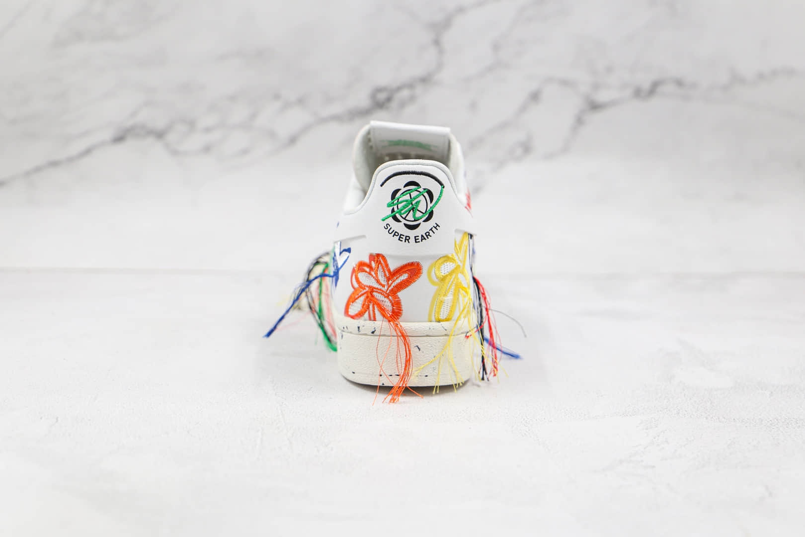 阿迪达斯Adidas Originals x Sean Wotherspoon联名款纯原版本贝壳头刺绣毛边五彩花朵流苏花卉小花板鞋原楦头纸板打造 货号:FZ4724