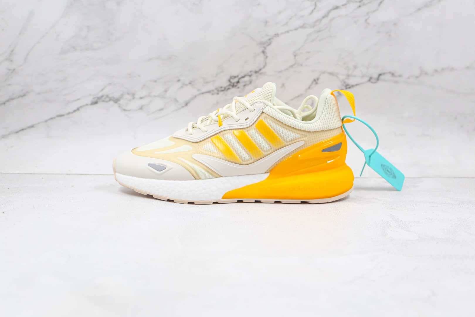 阿迪达斯Adidas Originals ZX 2K Boost 2.0纯原版本三叶草ZX 2K白黄卡其色爆米花跑鞋原盒原标 货号:GZ7823