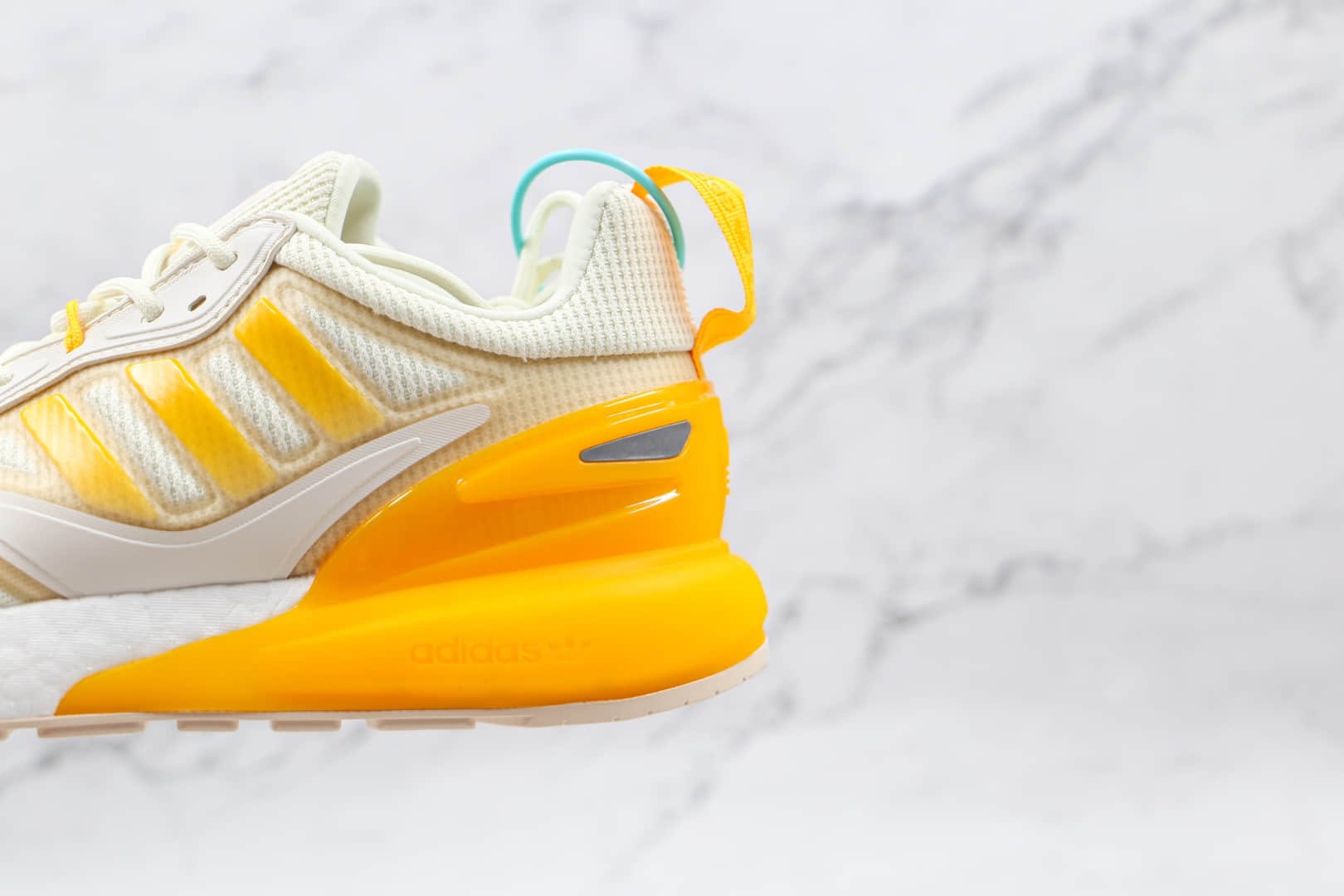 阿迪达斯Adidas Originals ZX 2K Boost 2.0纯原版本三叶草ZX 2K白黄卡其色爆米花跑鞋原盒原标 货号:GZ7823
