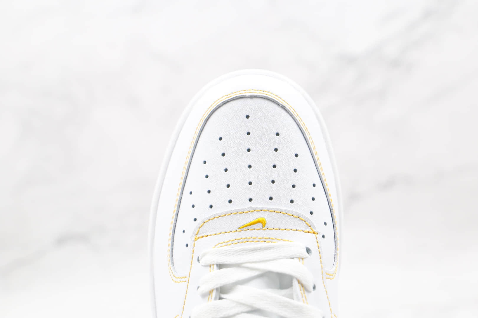 耐克Nike Air Force 1 High‘07纯原版本高帮空军一号白黄色缝线板鞋内置气垫原盒原标 货号：CV1753-107