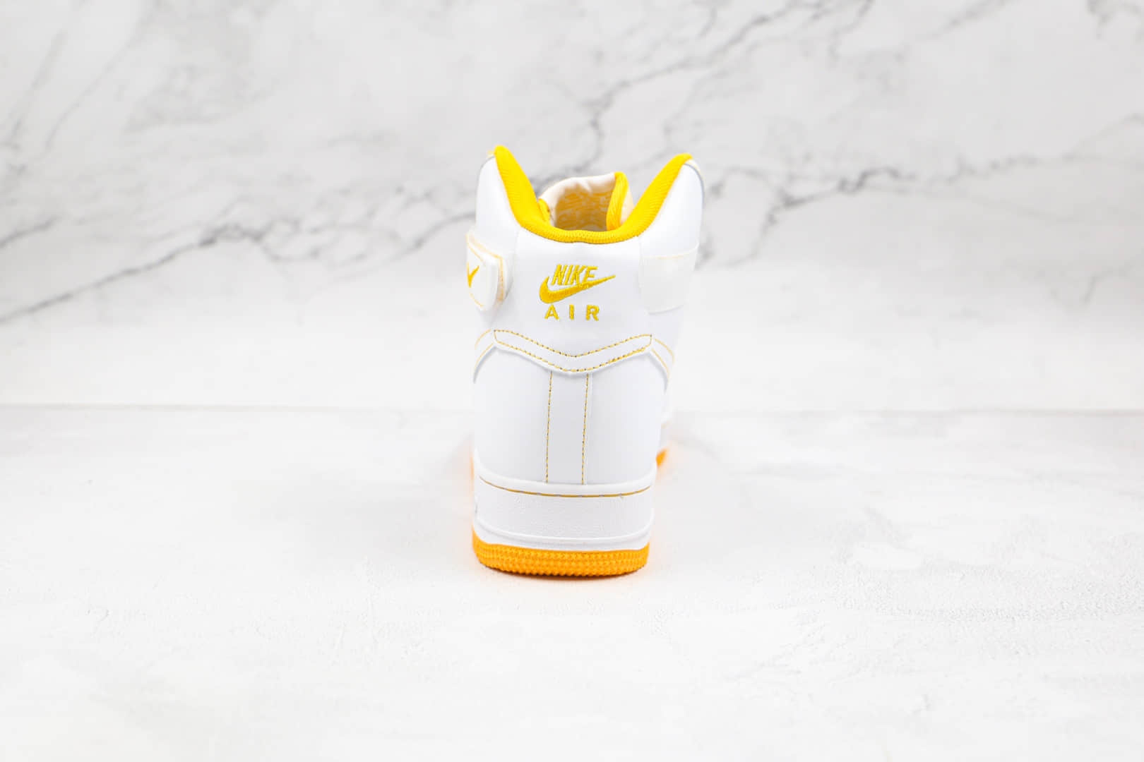 耐克Nike Air Force 1 High‘07纯原版本高帮空军一号白黄色缝线板鞋内置气垫原盒原标 货号：CV1753-107