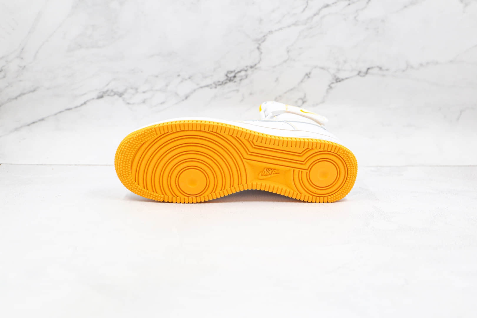 耐克Nike Air Force 1 High‘07纯原版本高帮空军一号白黄色缝线板鞋内置气垫原盒原标 货号：CV1753-107