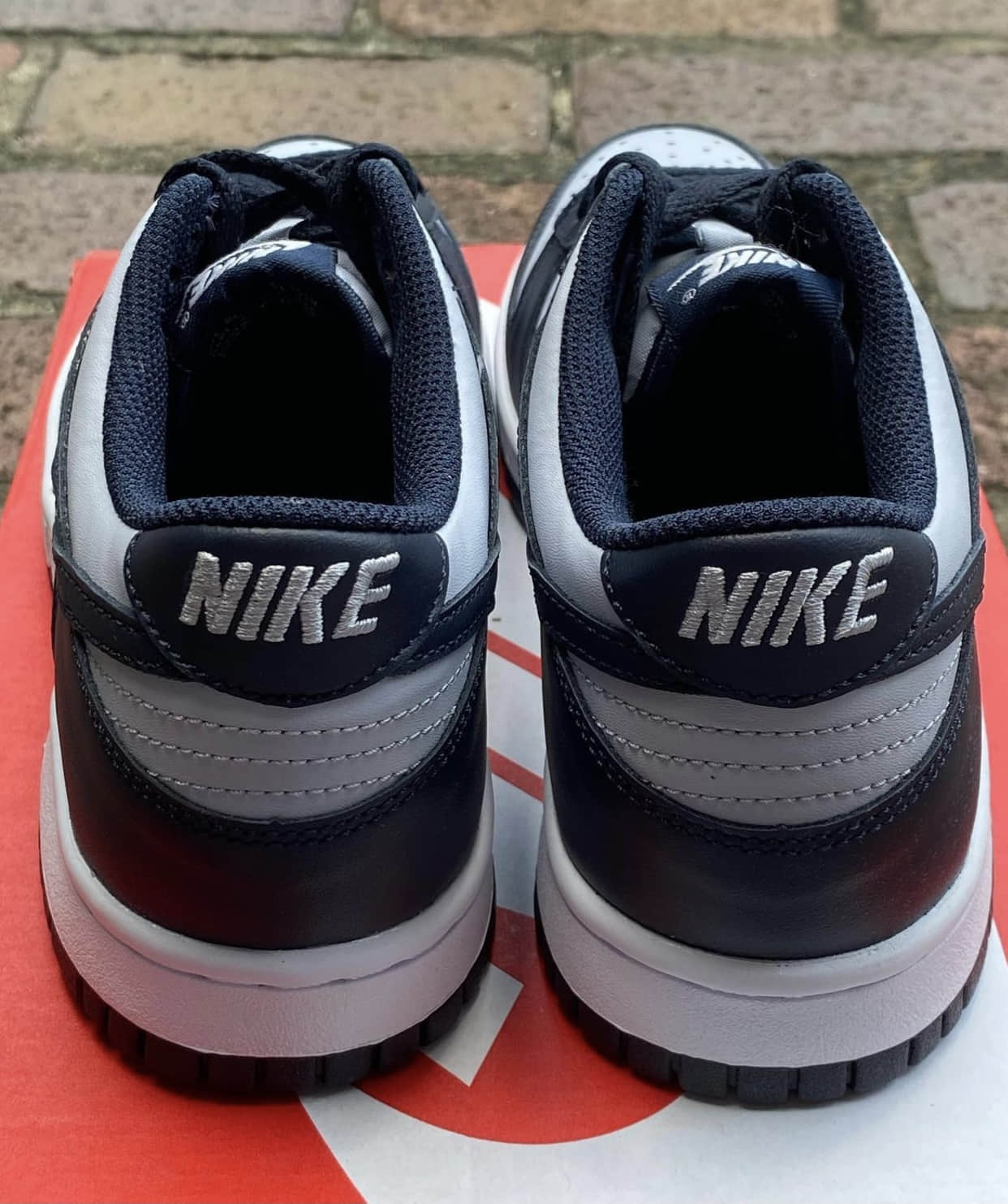 简约沉稳！全新Nike Dunk Low最新实物曝光！ 货号：CW1590-004
