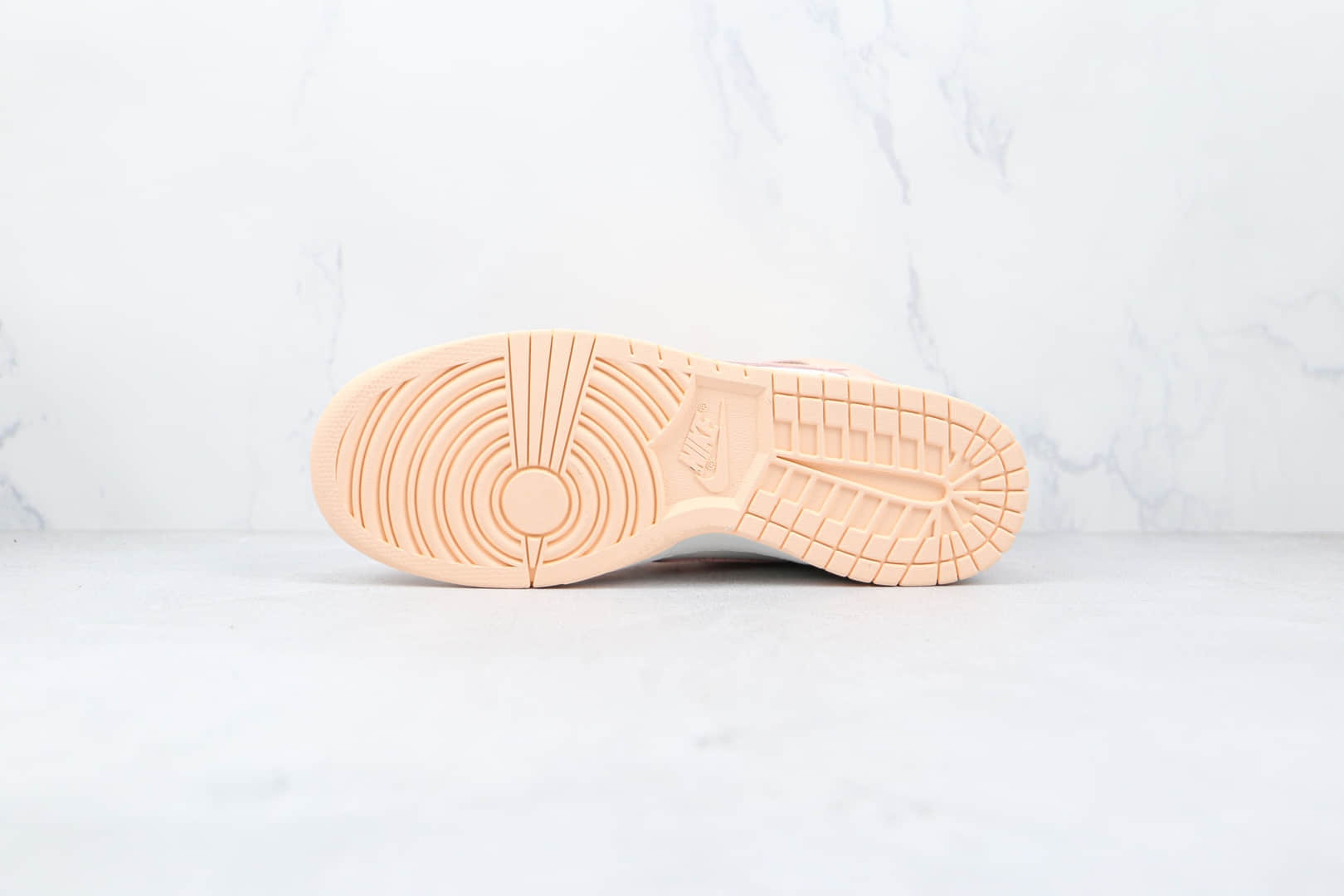 耐克Nike Dunk High Crimson Tint纯原版本高帮DUNK白粉淡粉色板鞋原档案数据开发 货号:DD1869-104