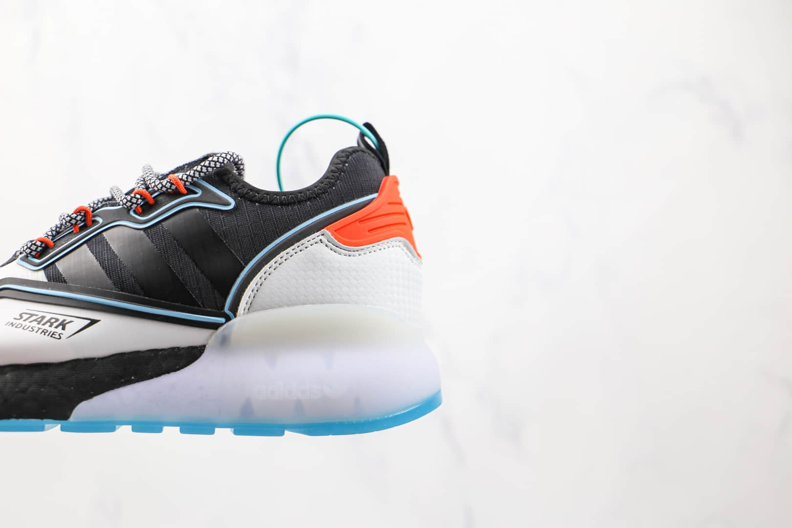 阿迪达斯Adidas Originals ZX 2K Boost纯原版本三叶草ZX 2K漫威联名款钢铁侠3M反光白黑色爆米花跑鞋原盒原标 货号:H02561