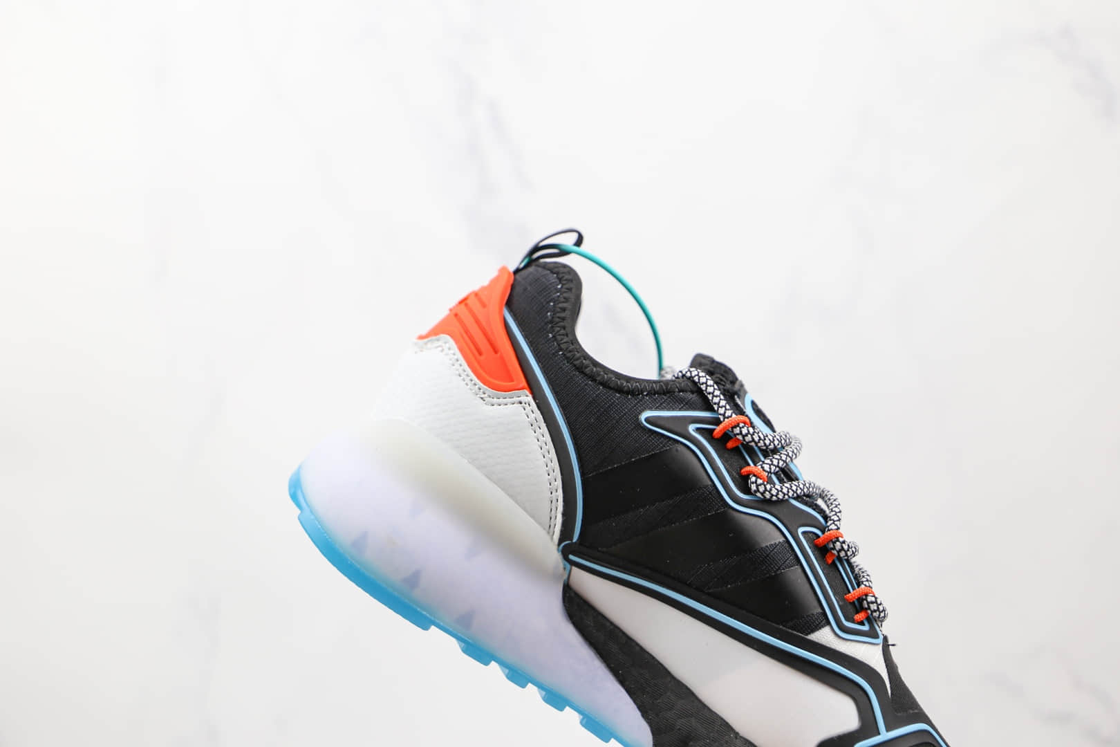 阿迪达斯Adidas Originals ZX 2K Boost纯原版本三叶草ZX 2K漫威联名款钢铁侠3M反光白黑色爆米花跑鞋原盒原标 货号:H02561