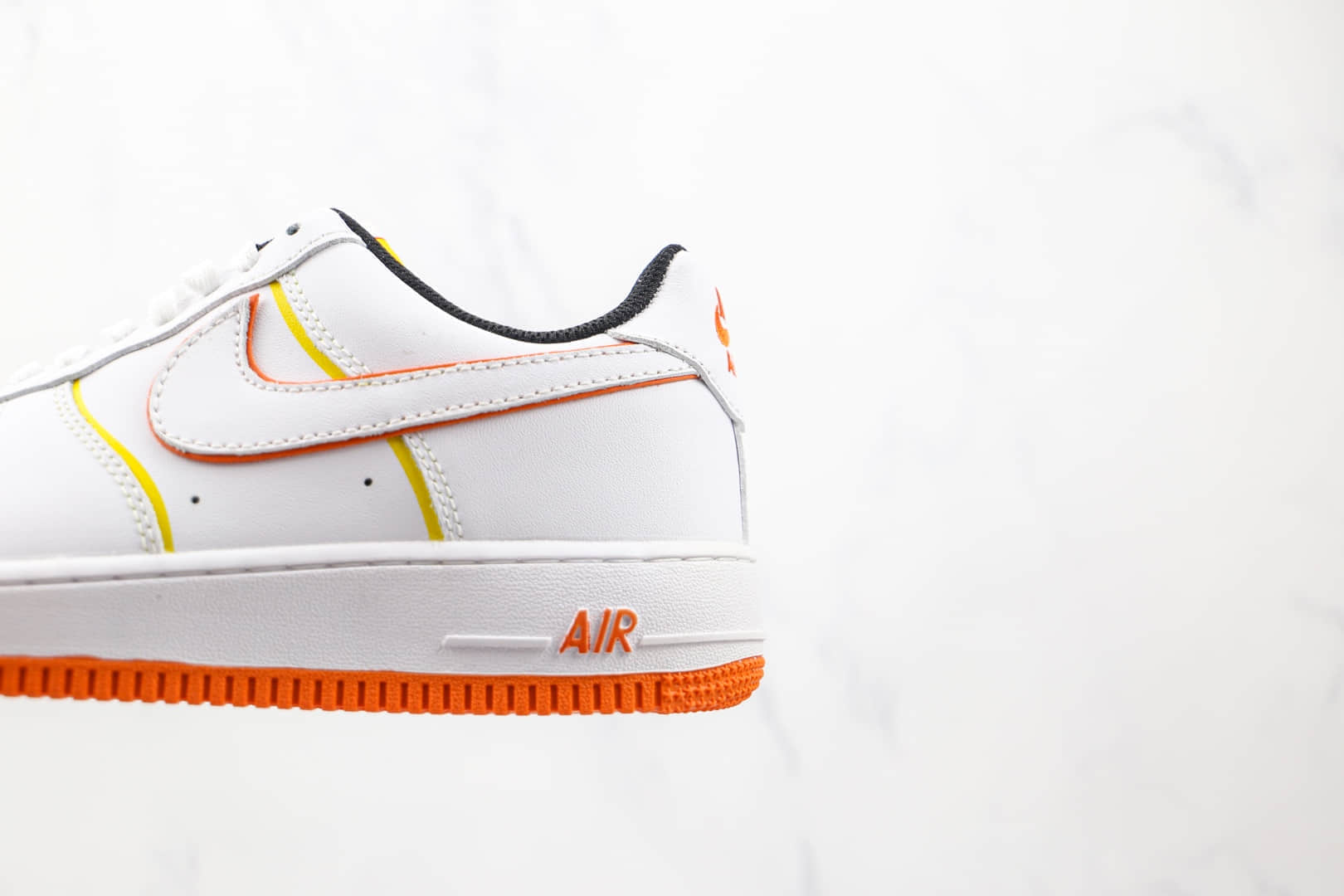 耐克Nike Air Force1 Low纯原版本低帮空军一号火星人限定白橙色板鞋内置Sole气垫 货号：315122-185