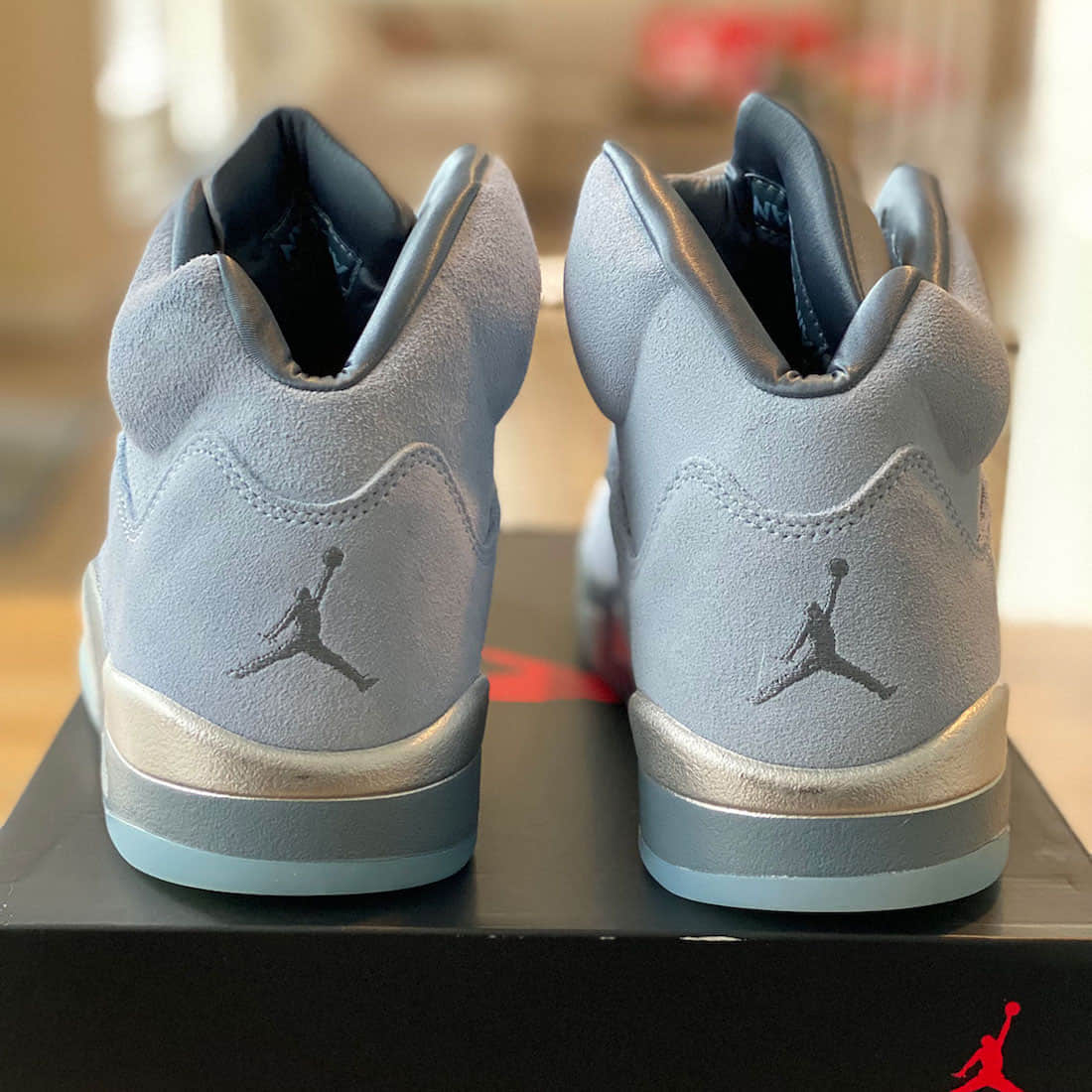 清新冰蓝装扮!AJ5 WMNS “蓝鸟”再曝最新实物图! 货号:DD9336-400