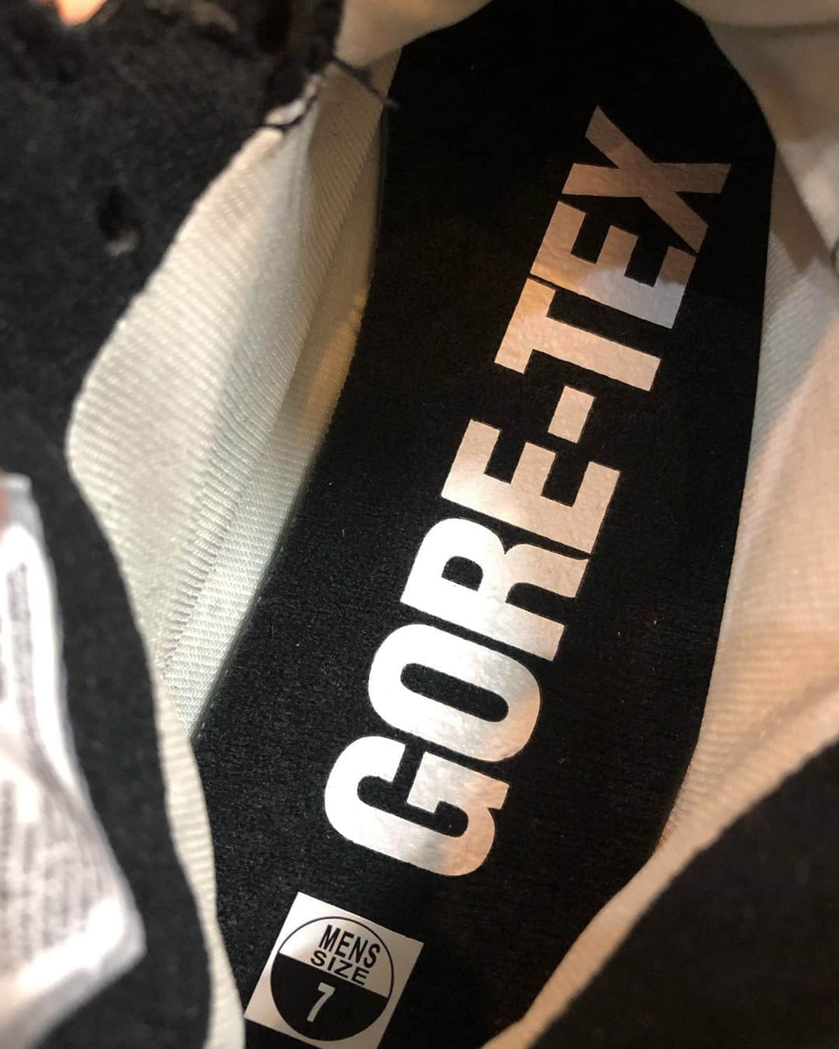 雨鞋AJ1“Gore-Tex”释出实物!细节满满!主要是下雨也能穿! 货号:DB2889-001