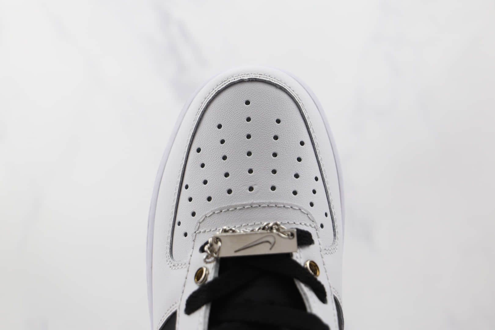 耐克Nike Air Force 1 Low '07纯原版本低帮空军一号白黑色金属银牌板鞋原楦头纸板打造 货号:DA8571-100