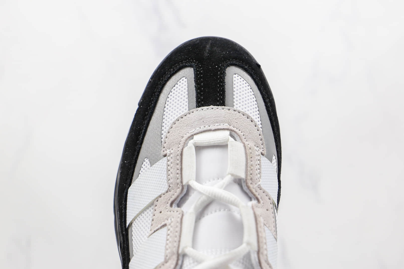 阿迪达斯adidas Originals NiteBall纯原版本易烊千玺同款老爹鞋复古跑鞋白黑色区别市面通货 货号:H67366