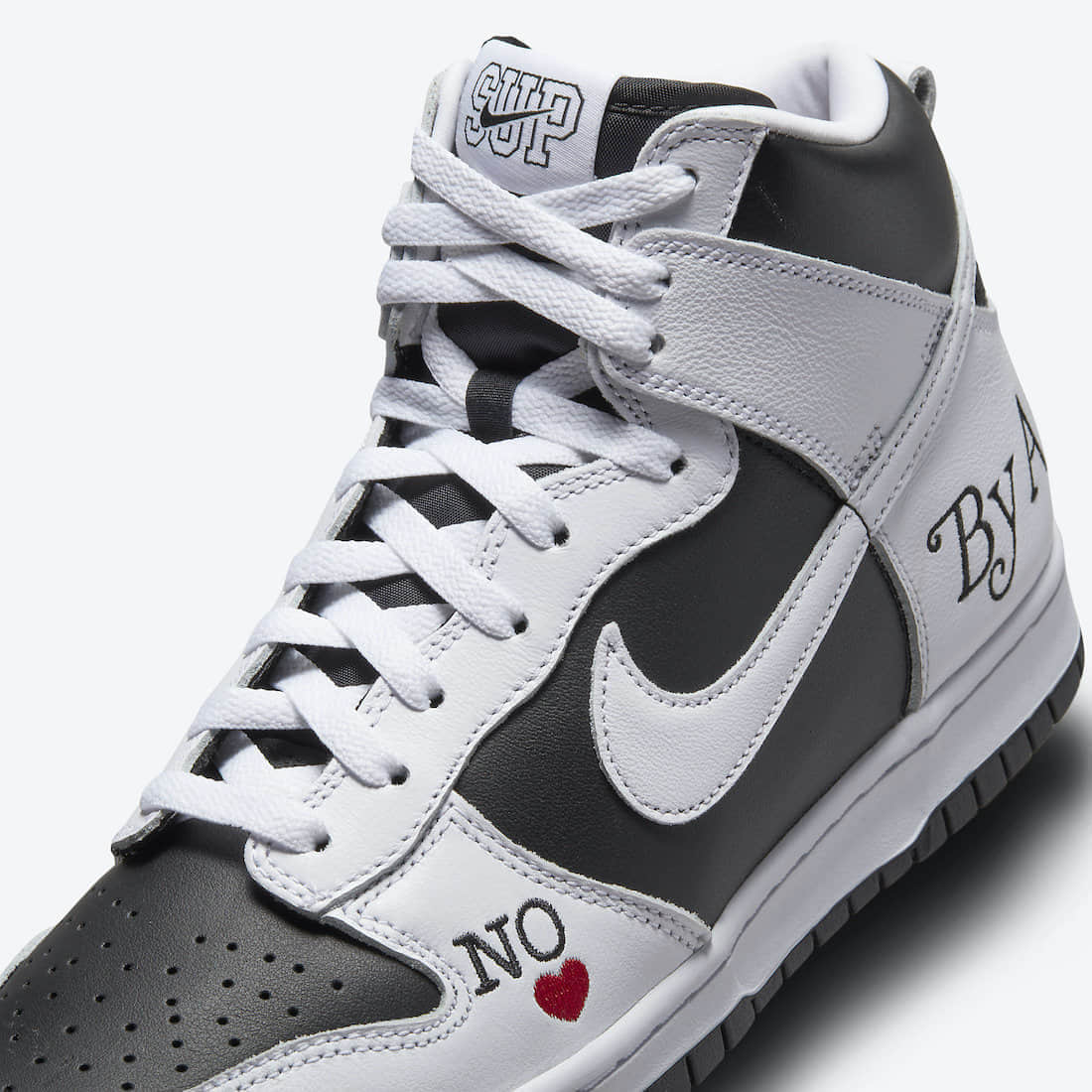 Supreme x Nike SB Dunk官图释出!发售不远了! 货号:DN3741-002