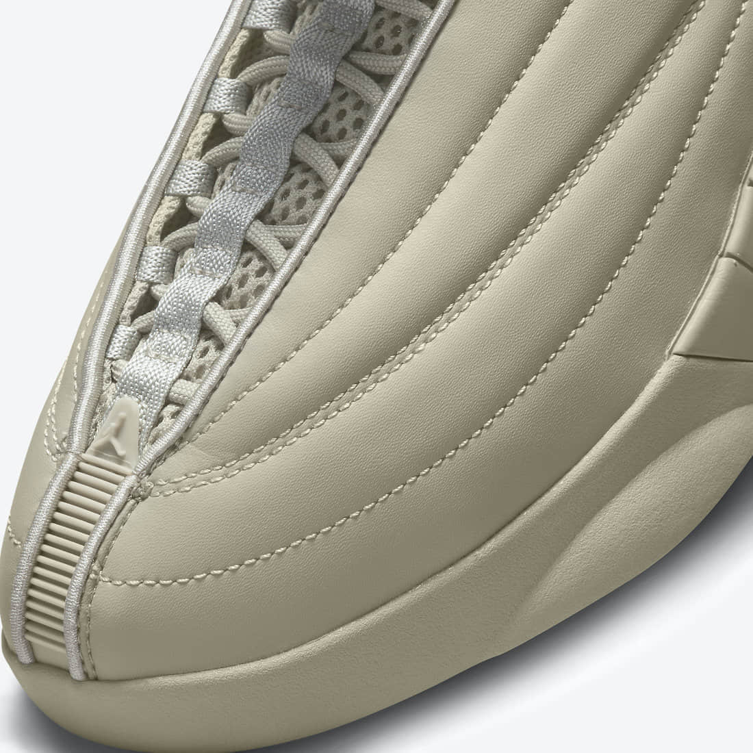 碧梨 x AJ联名月底登场!你选AJ1还是AJ15?