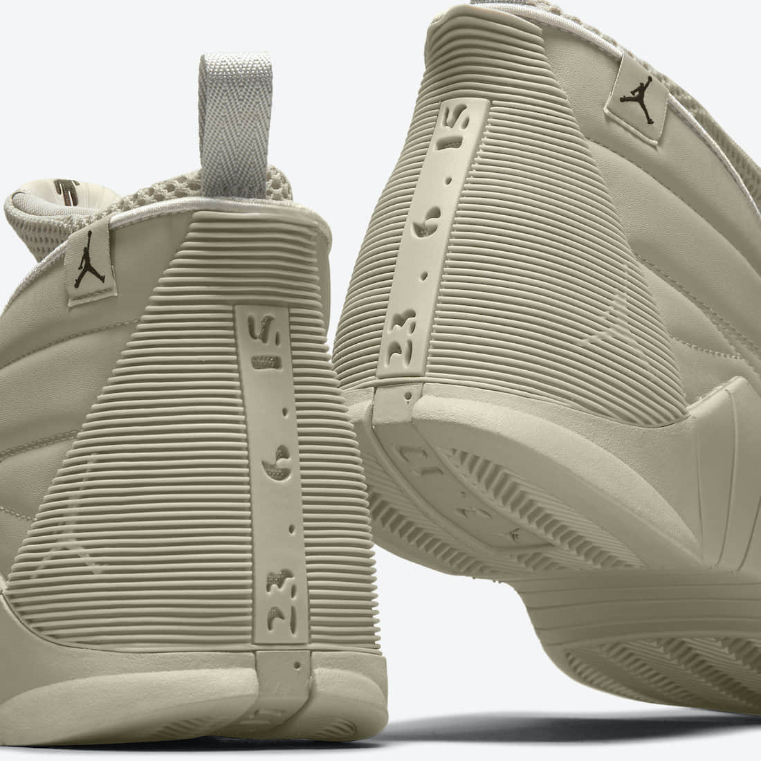 碧梨 x AJ联名月底登场!你选AJ1还是AJ15?