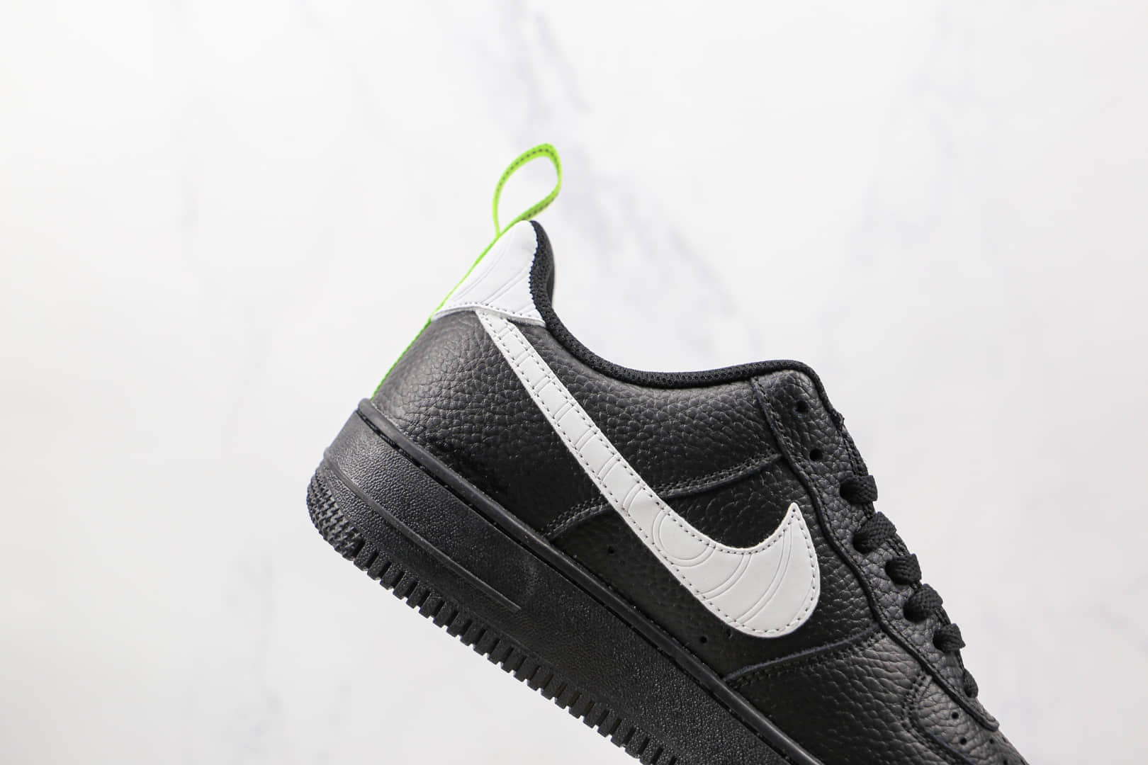 耐克Nike AIR FMRCE 1 07纯原版本低帮空军一号黑白色绿尾板鞋内置气垫 货号:DO6394-001