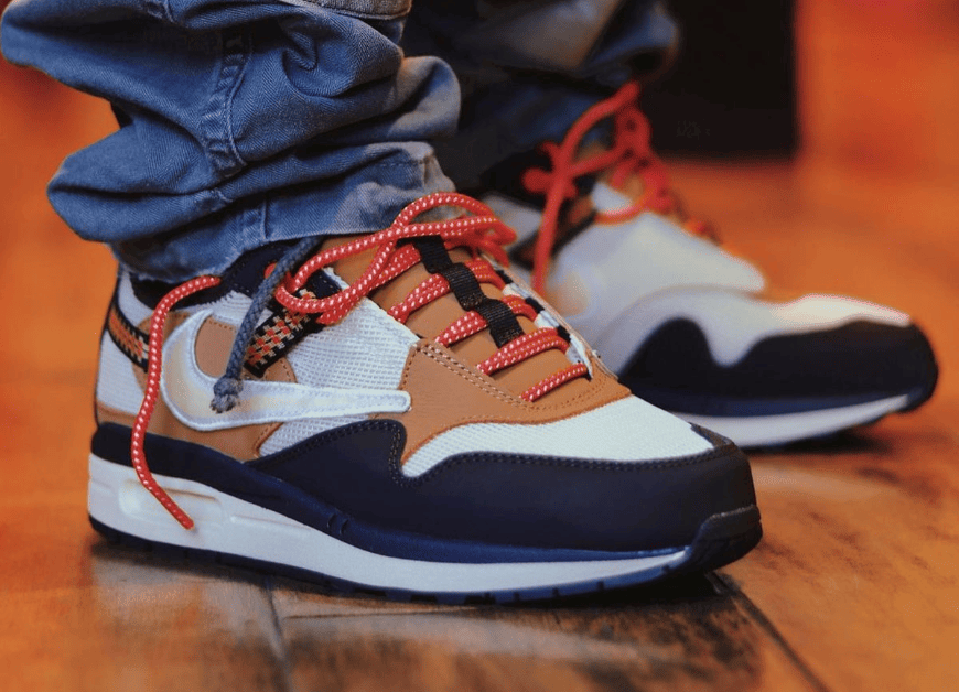 TS倒钩联名Air Max 1最新上脚图曝光!鞋迷们又要掏钱包了! 货号:DO9392-700