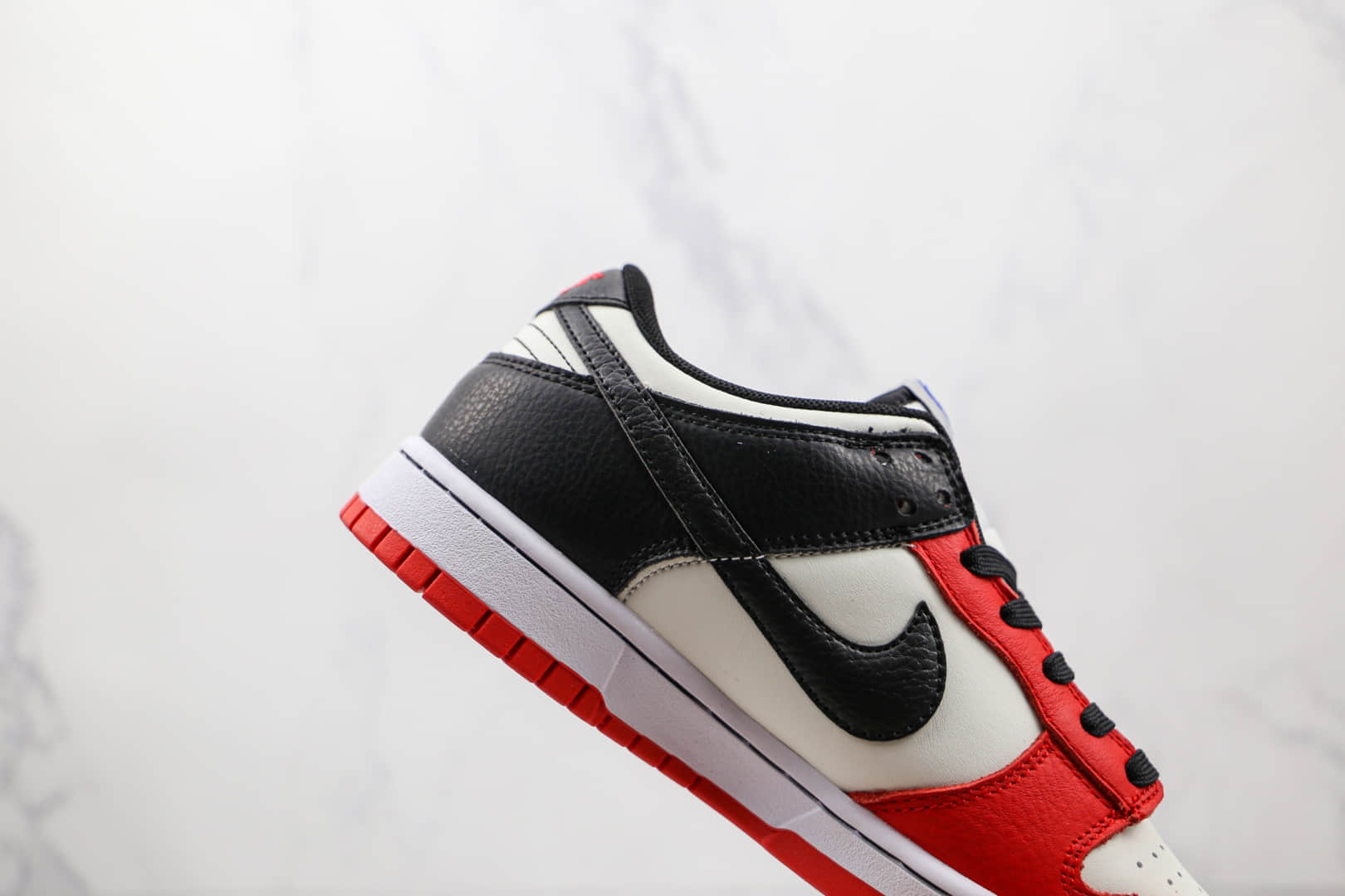 耐克Nike Dunk Low EMB x NBA联名款纯原版本低帮DUNK白红黑芝加哥公牛配色板鞋原盒原标 货号:DD3363-100