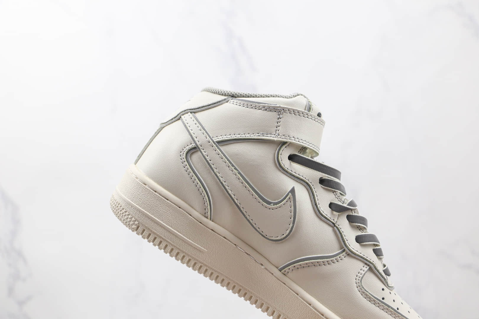 耐克NIke Air Force 1 '07 Mid纯原版本中帮空军一号米白灰夜魔侠板鞋原档案数据开发 货号:AQ1218-118