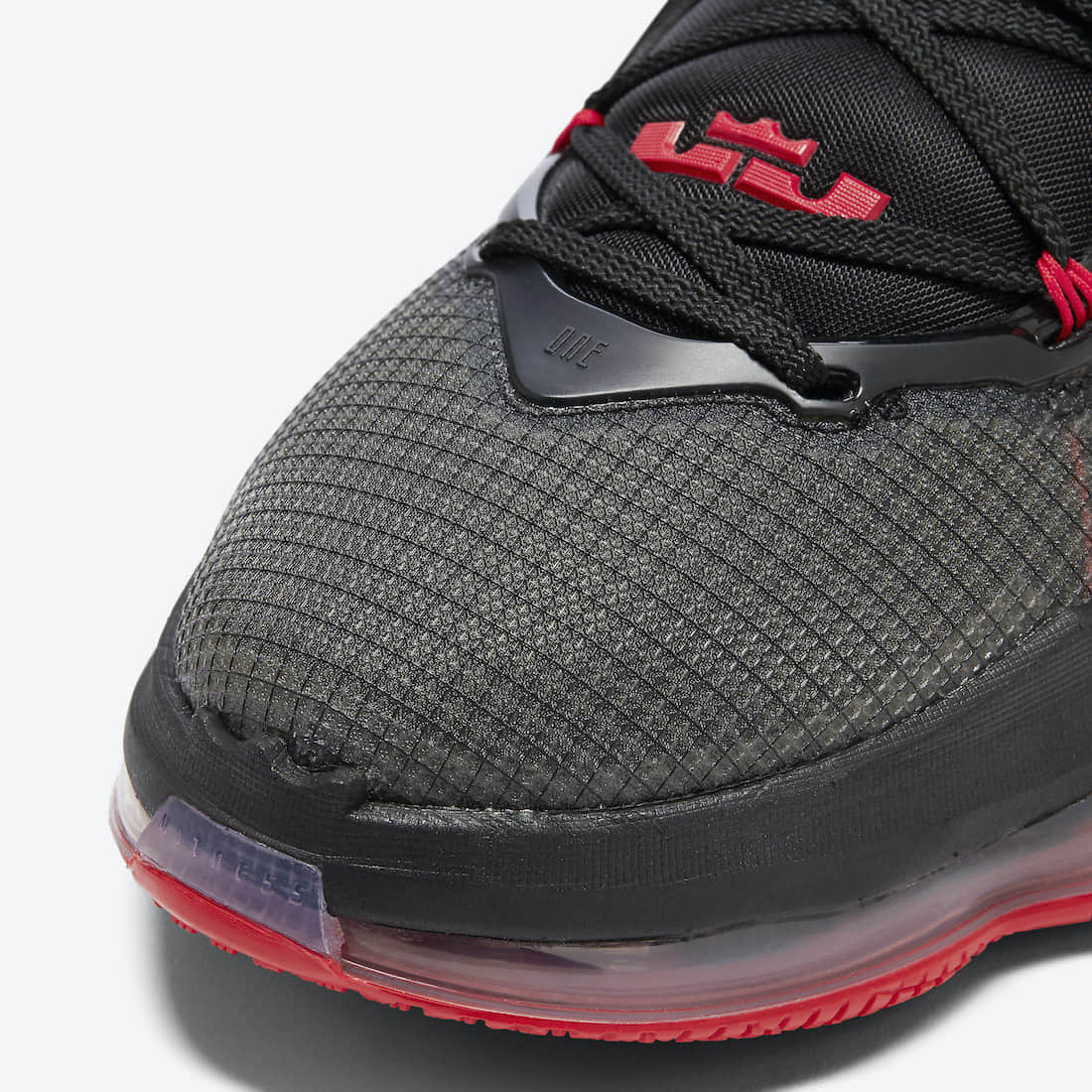 詹姆斯最新战靴!全新黑红 LeBron 19官图释出! 货号:DC9340-001