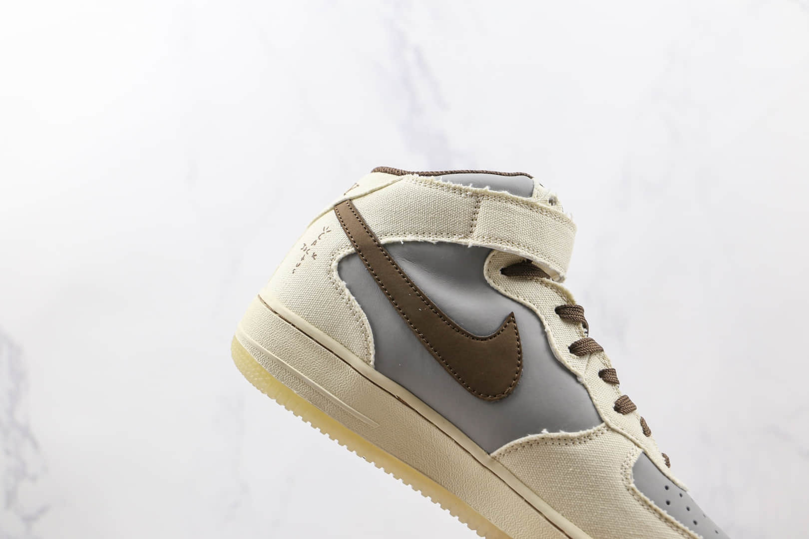 耐克Nike Air Force 1 x Travis Scott x Playstation三方联名款纯原版本中帮空军一号米褐色倒勾板鞋原楦头纸板打造 货号:BQ5828-202