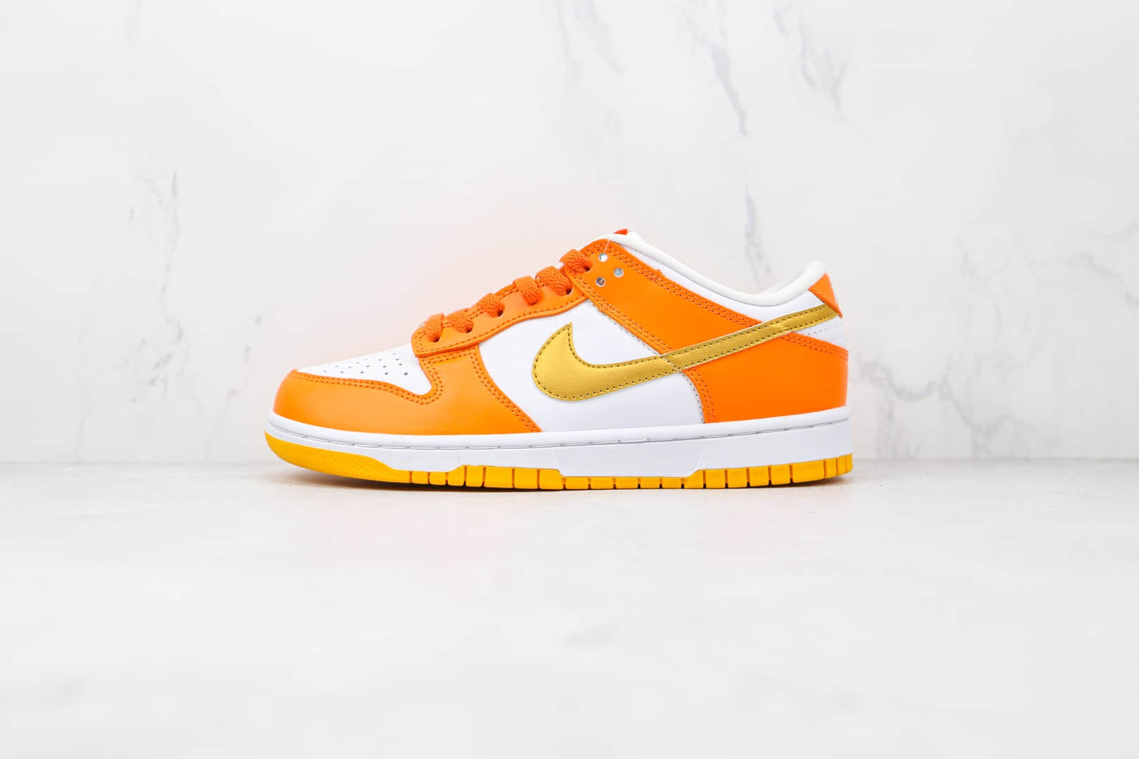 耐克Nike SB Dunk Low Orange Blaze纯原版本低帮SB DUNK白橙金色金钩板鞋原楦头纸板打造 货号：CU1726-002