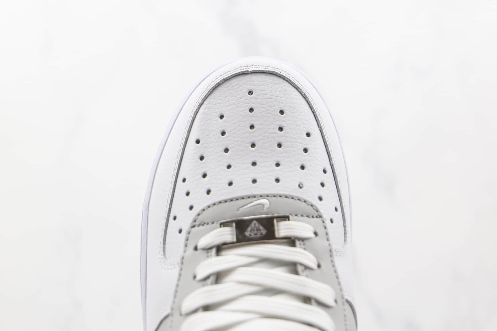 耐克Nike Air Force 1 Low Fiesta x NBA联名款纯原版本白蓝橙鸳鸯配色板鞋原盒原标 货号：DC8874-100