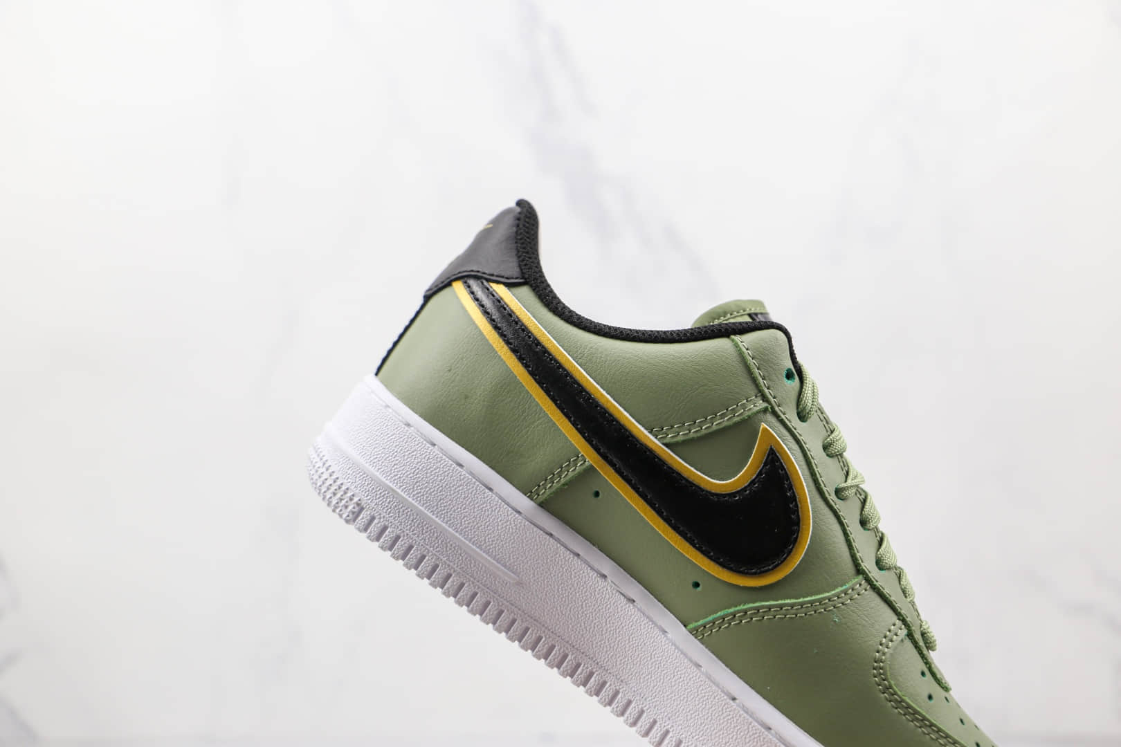 耐克Nike Air Force 1‘07 LV8纯原版本低帮空军一号橄榄绿黑钩板鞋内置气垫 货号:DA8481-300