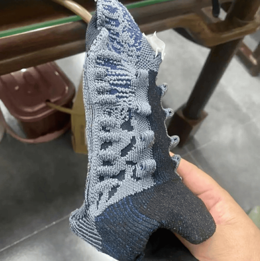 椰子350V2新版本!有袜子鞋的感觉了!