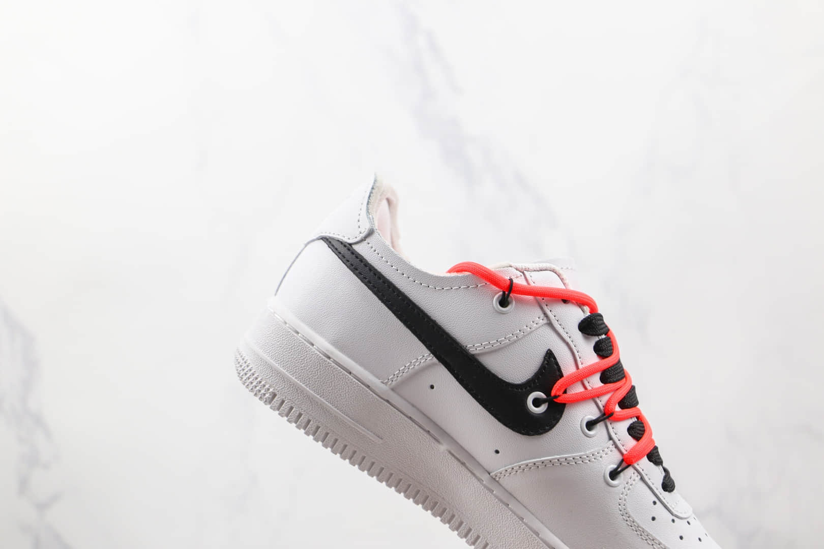 耐克Nike Air Force 1 Low纯原版本低帮空军一号OW联名款白黑红色板鞋内置气垫 货号：DH2920-111