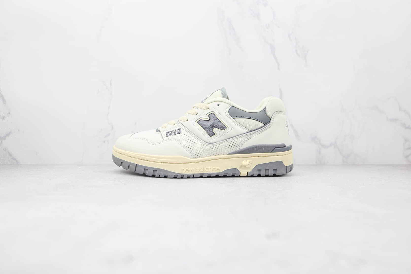 新百伦new balance 550纯原版本白灰色复古NB550慢跑鞋原档案数据开发 货号：BB550ALE