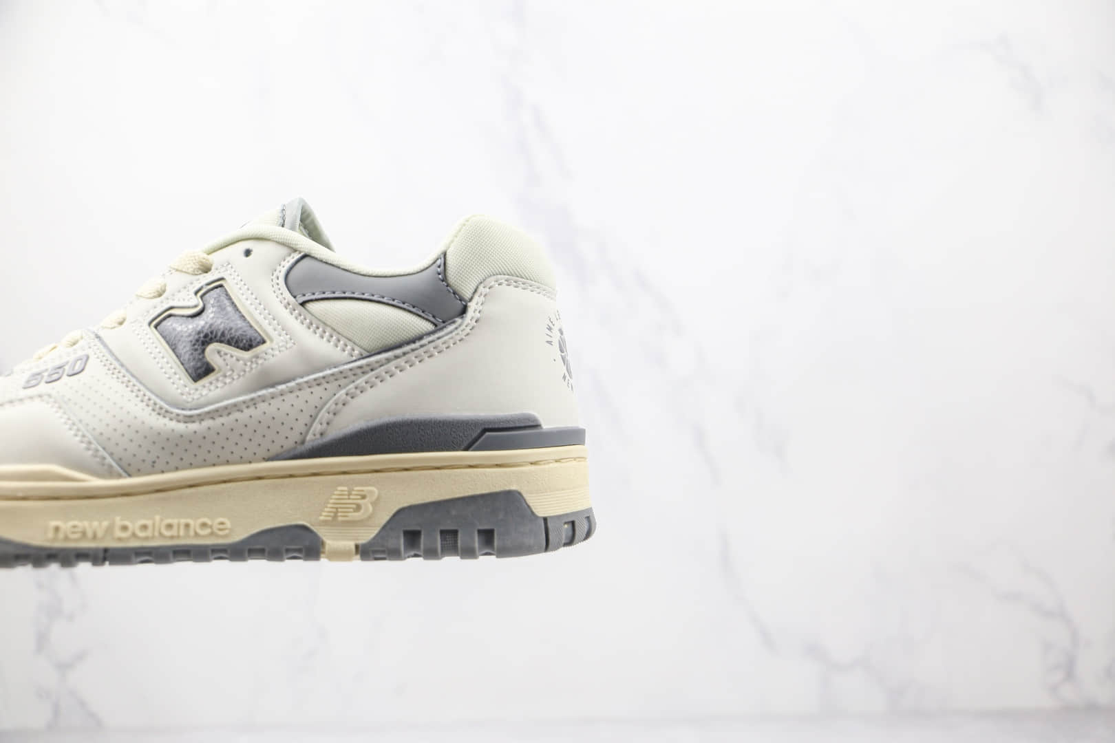新百伦new balance 550纯原版本白灰色复古NB550慢跑鞋原档案数据开发 货号：BB550ALE