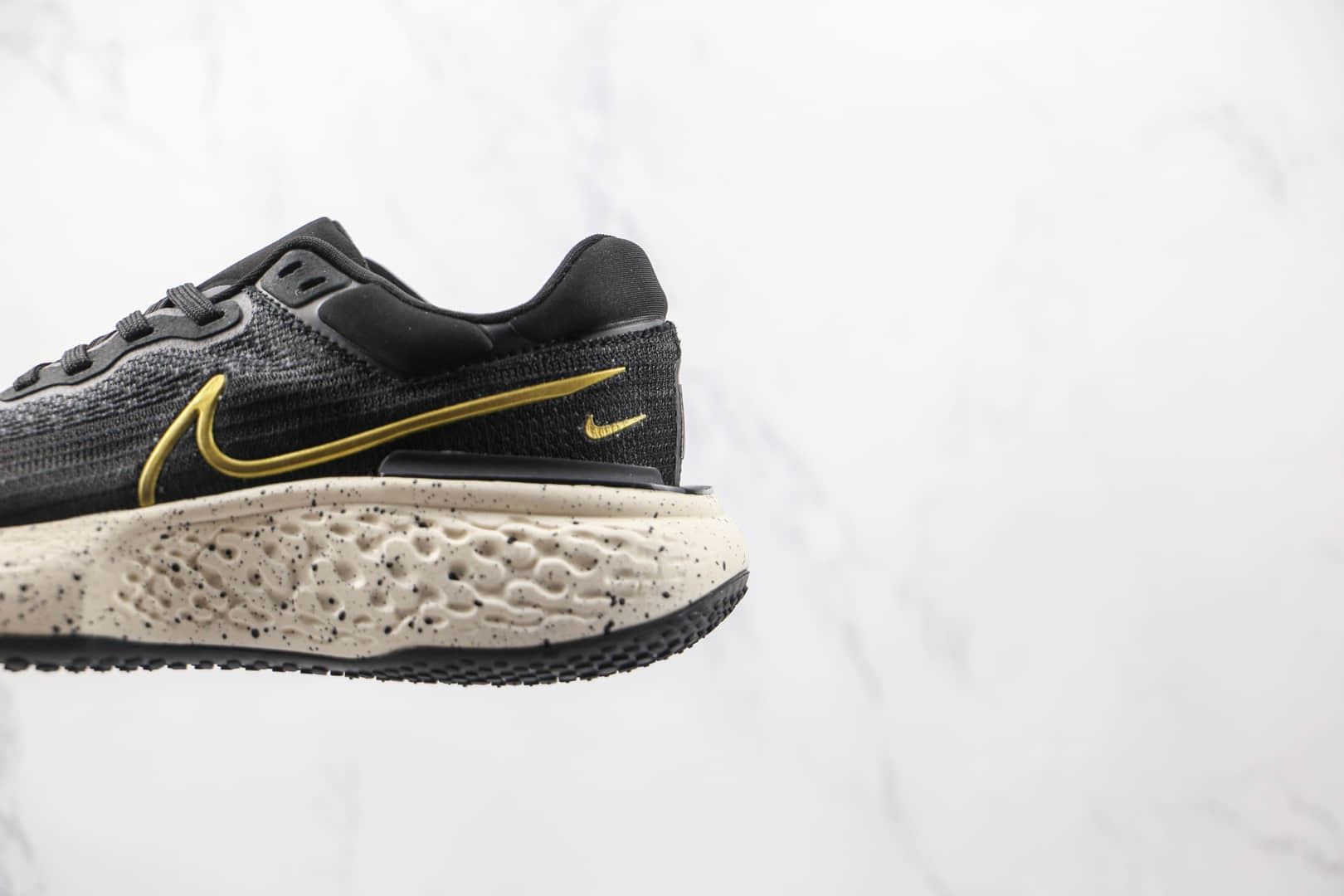 耐克Nike ZoomX Invincible Run FK纯原版本黑金色编织透气FK跑步鞋原档案数据开发 货号:CT2229-004