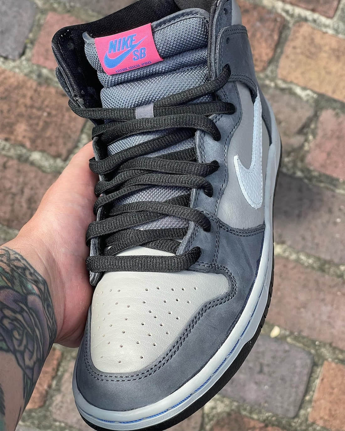 全新Nike SB Dunk Hi实物曝光!质感出色! 货号:DJ9800-001