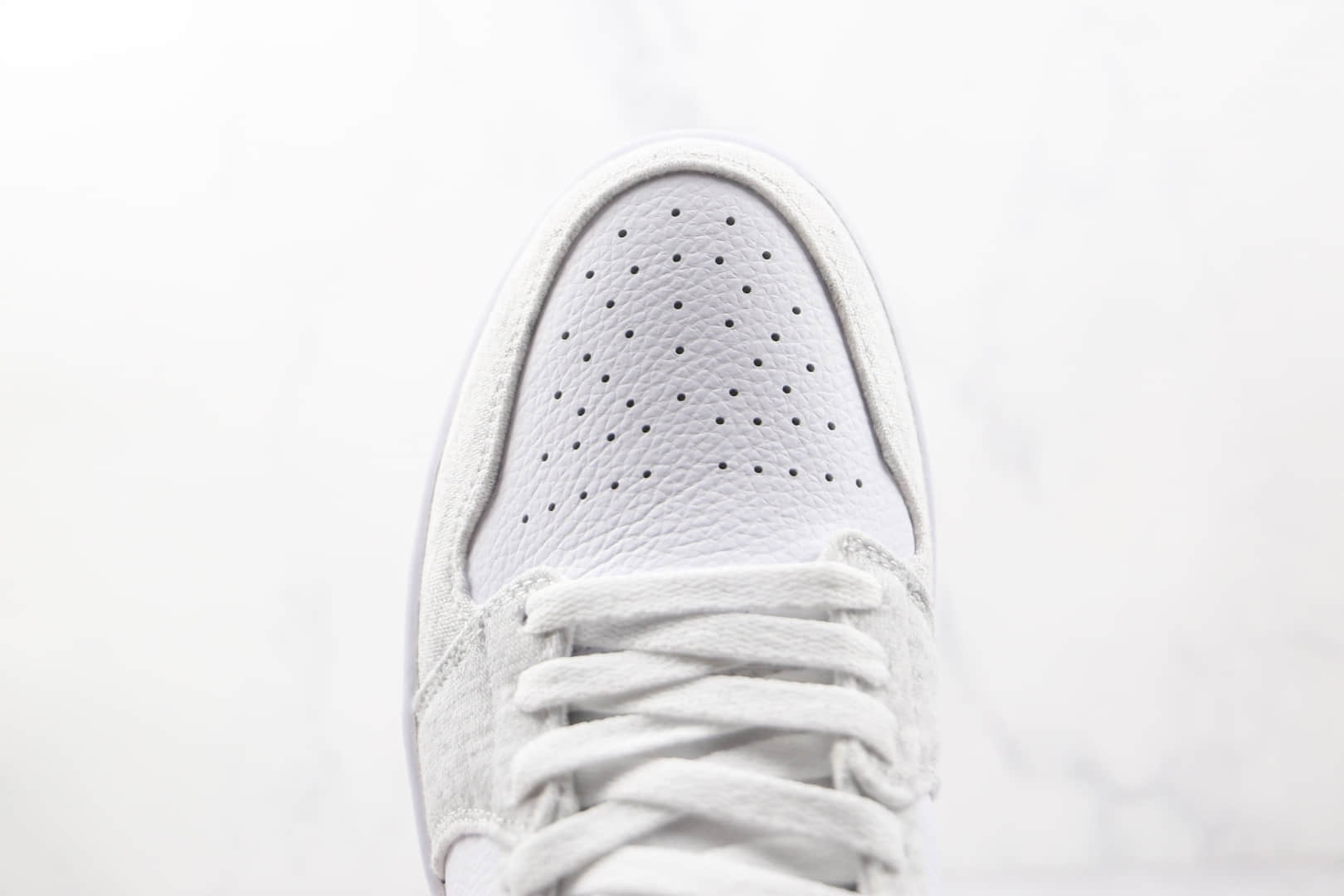 乔丹Air Jordan 1 Mid SE Light Iron Ore纯原版本中帮AJ1灰白粉色板鞋原档案数据开发 货号:DN4045-001