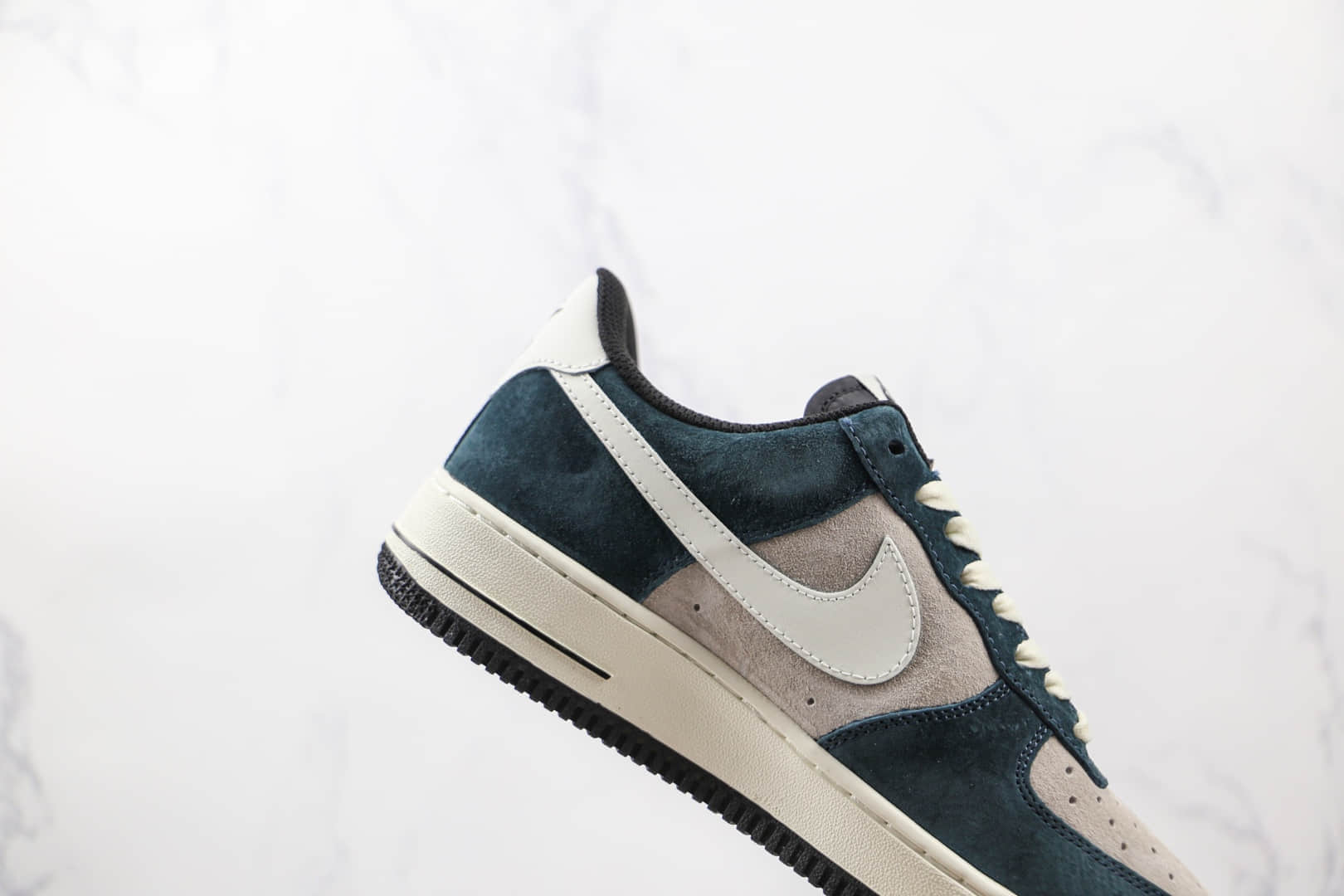 耐克Nike Air Force 1‘07纯原版本低帮空军一号藏青灰蓝绿色麂皮板鞋原鞋开模 货号:NT9955-318