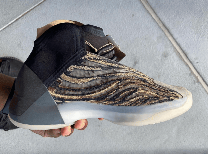 Yeezy 篮球鞋全新配色即将发售!