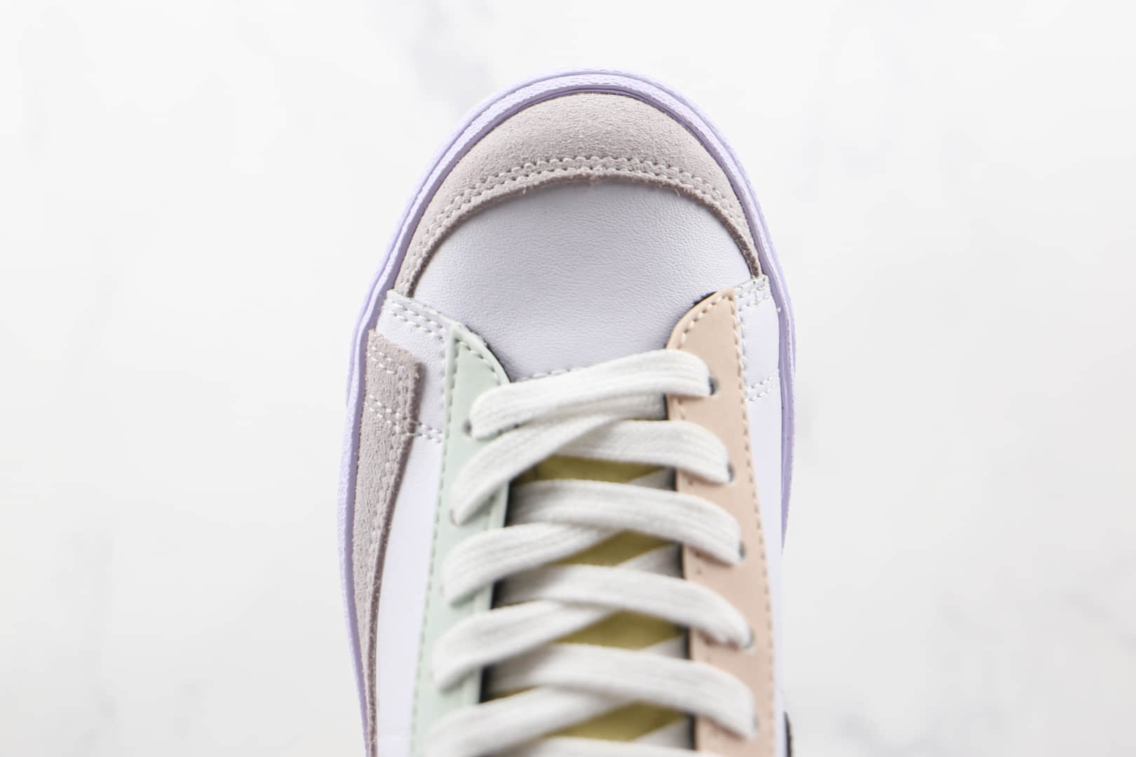 耐克NIKE Blazer MID‘77 VNTG纯原版本中帮开拓者电玩白黑粉色板鞋原盒原标 货号：DO2331-101