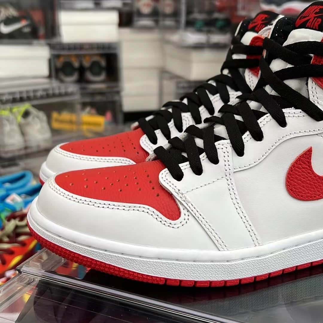 酷似“芝加哥”！这双AJ1还有点TS倒钩的感觉！ 货号：555088-161