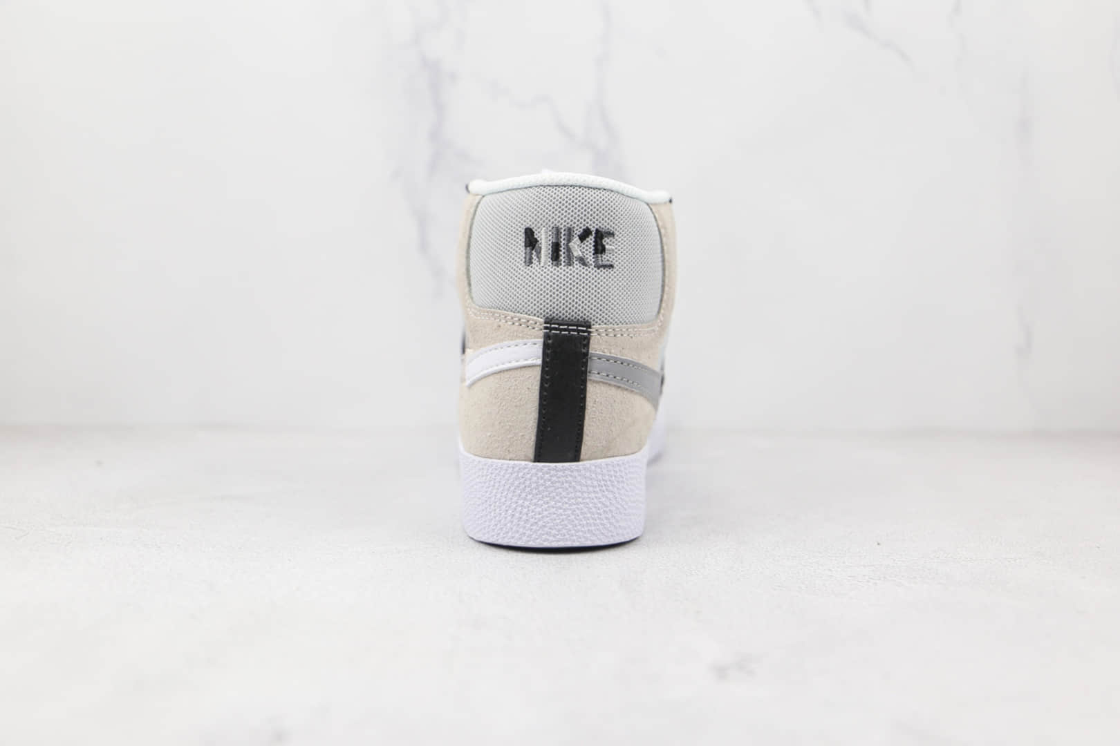 耐克Nike SB Zoom Blazer Mid PRM纯原版本中帮SB开拓者米兰黑色拼接断钩板鞋原盒原标 货号:DA8854-700