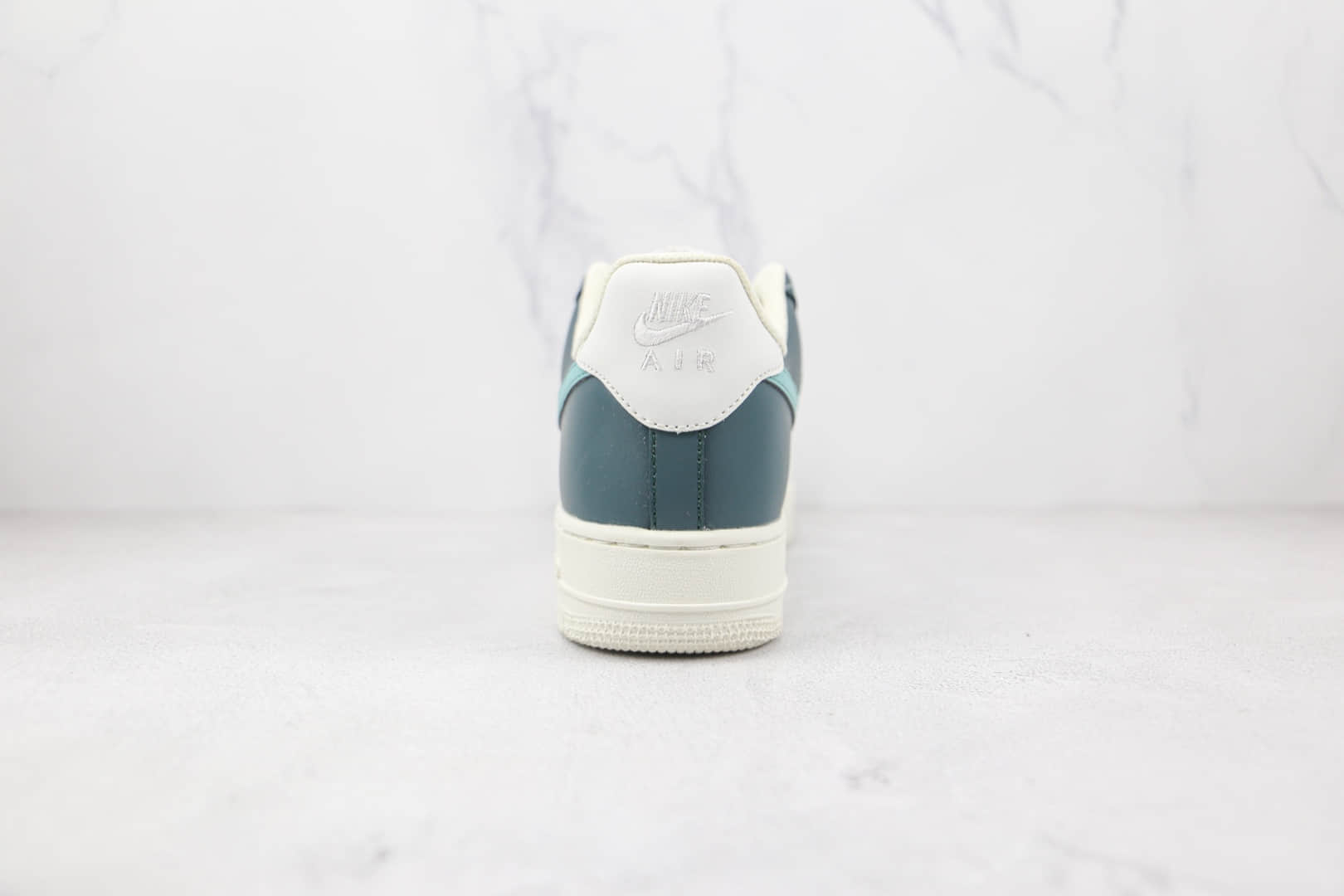 耐克Nike Air Force 1纯原版本低帮空军一号皮面白绿拼色板鞋内置气垫 货号:LT0226-301