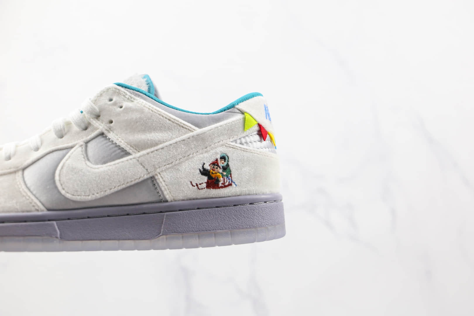 耐克Nike Dunk Low Ice低帮DUNK纯原版本圣诞节冰雪奇缘冬季仙境冰雪节限定板鞋原盒原标 货号：DO2326-001