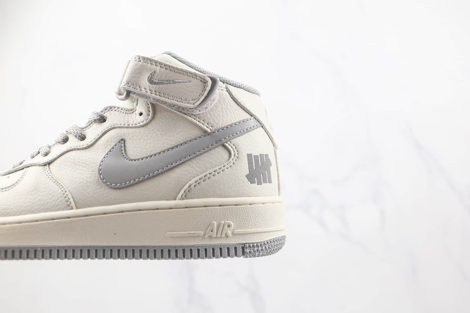耐克Nike Air Force 1纯原版本中帮空军一号白灰色板鞋原档案数据开发 货号:AO6617-306