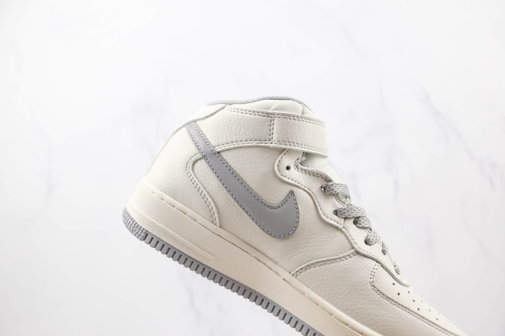 耐克Nike Air Force 1纯原版本中帮空军一号白灰色板鞋原档案数据开发 货号:AO6617-306