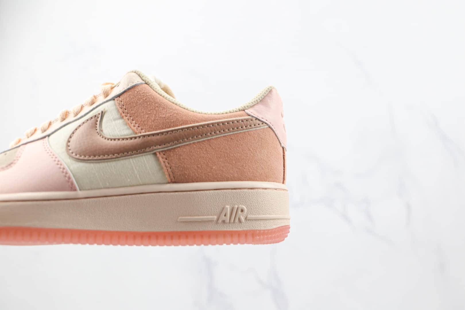 耐克Nike Air Force 1纯原版本低帮空军一号少女粉色拼色板鞋内置气垫 货号:896185-603