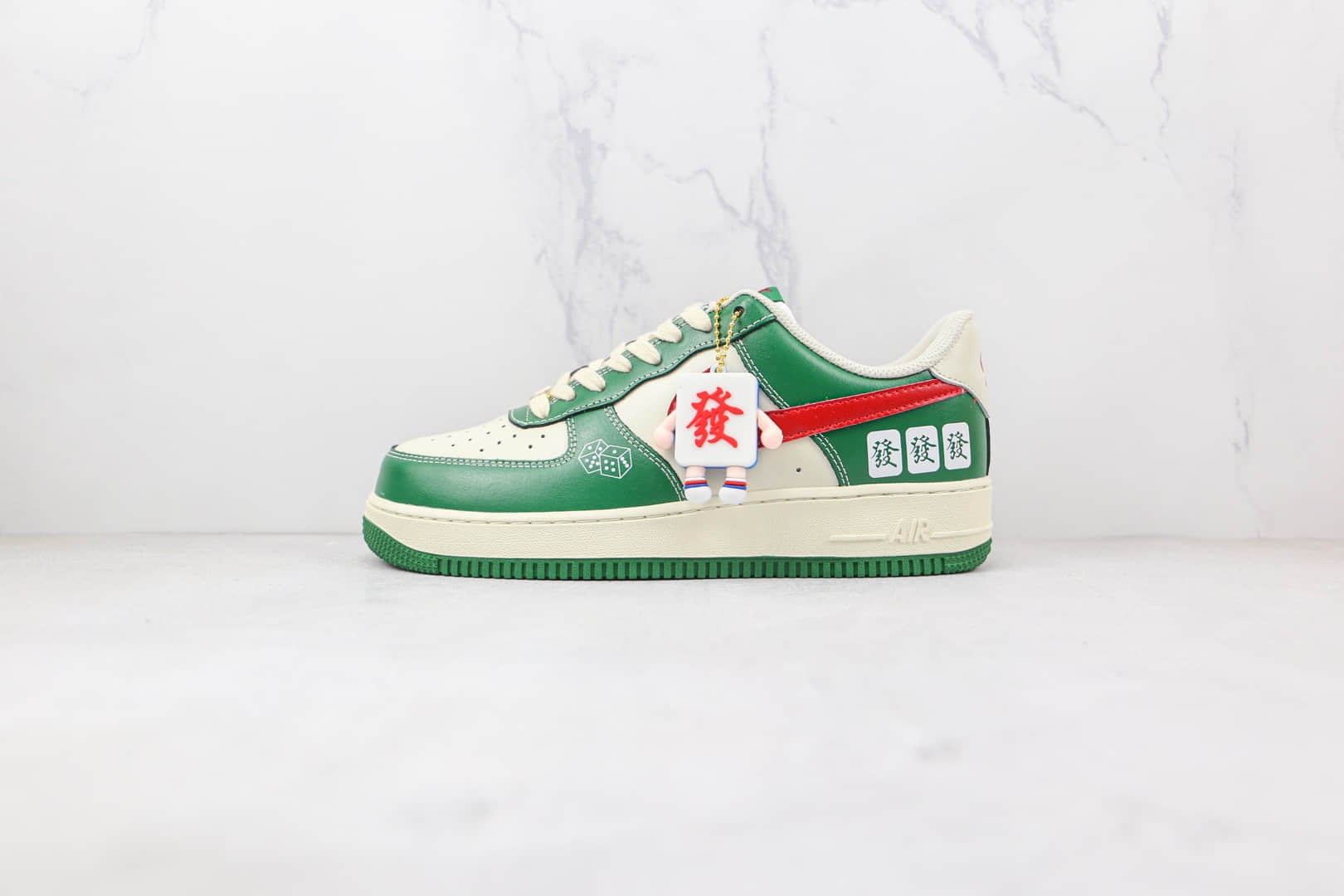 耐克Nike Air Force 1纯原版本低帮空军一号白绿色麻将骰子发财板鞋内置气垫 货号:CW2288-666